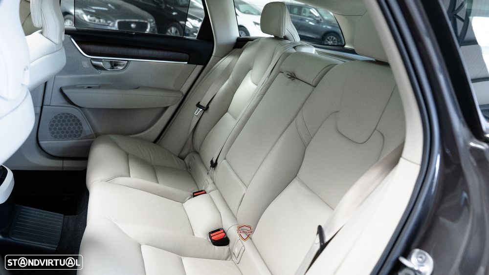 Volvo V90 2.0 T6 PHEV Inscription AWD - 43