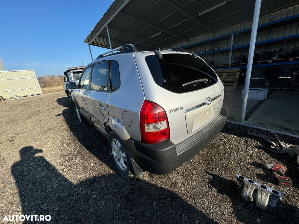 Dezmembram Hyundai Tucson 2.0 cdri 4x4 - 6