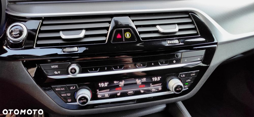 BMW Seria 5 530i mHEV M Sport sport - 16