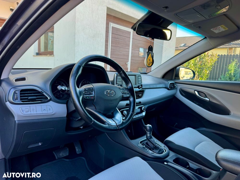 Hyundai i30 1.6 CRDI DCT Passion Plus - 29