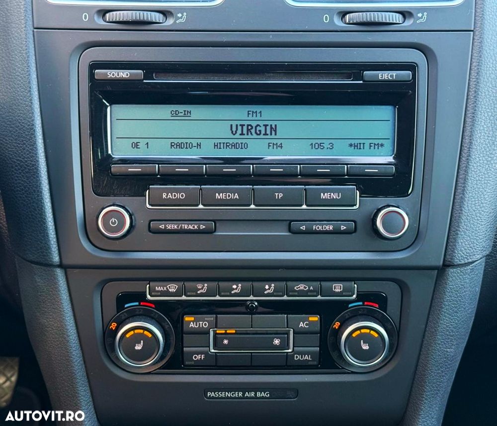 Volkswagen Golf 1.6 TDI DPF BlueMotion - 16