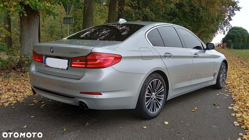BMW Seria 5 530i Luxury Line - 4