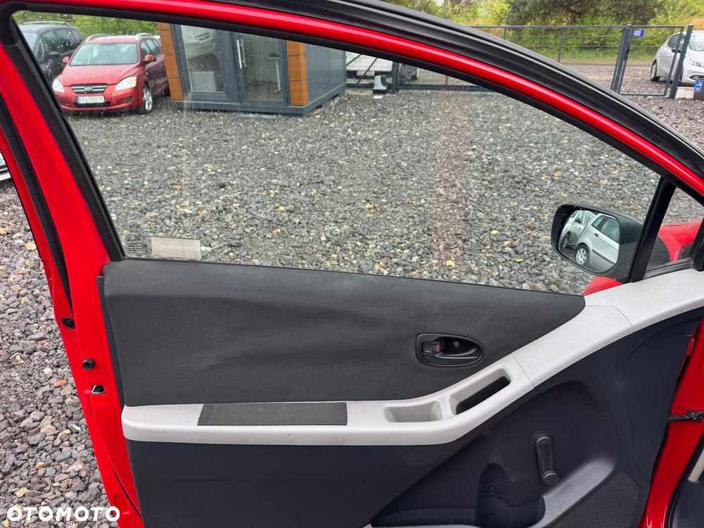 Toyota Yaris 1.0 Luna - 12