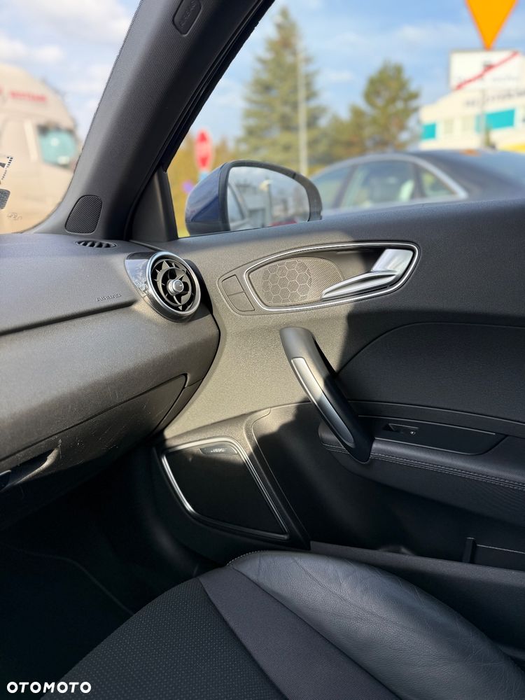 Audi A1 Sportback 1.4 TFSI S tronic S line edition m S line Sportpaket - 25