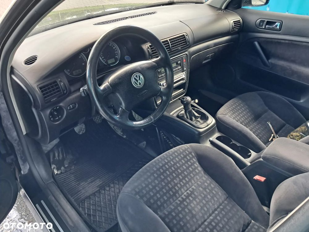 Volkswagen Passat - 5