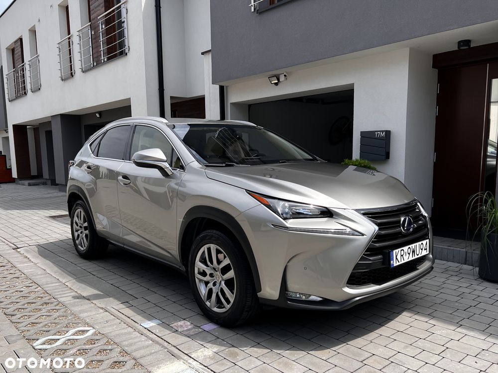 Lexus NX 300h Prestige AWD - 1