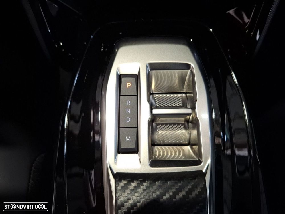 Peugeot 208 1.2 Hybrid Allure e-DCS6 - 19