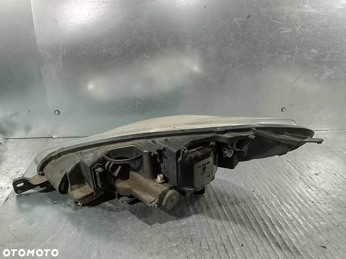 LAMPA PRZÓD PRAWA XENON PEUGEOT 407 - 4