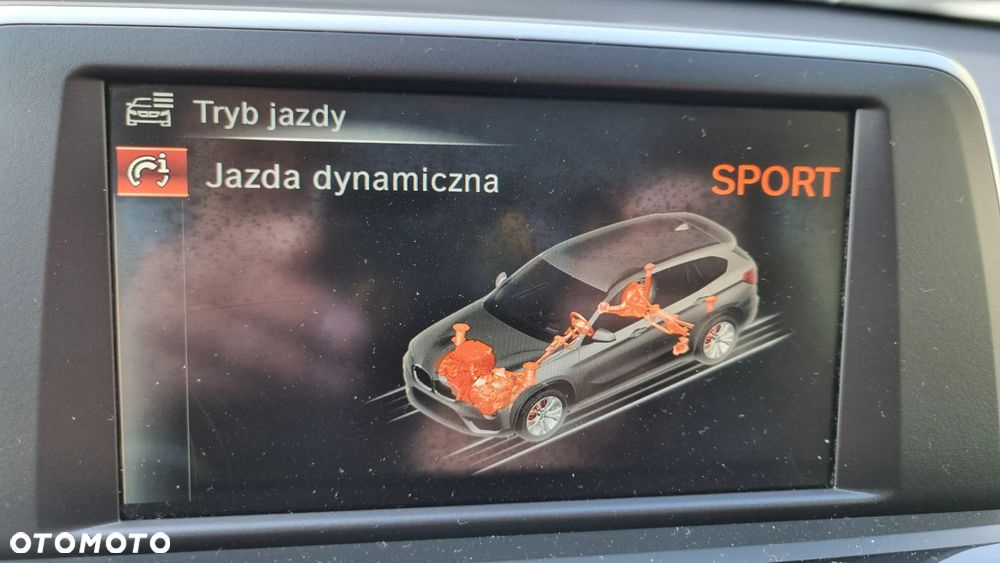 BMW X1 sDrive20i Sport Line - 17