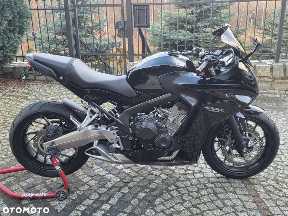 Honda CBR - 3