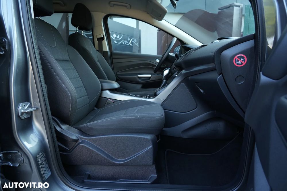 Ford Kuga 2.0 TDCi 4x4 Aut. Trend - 10