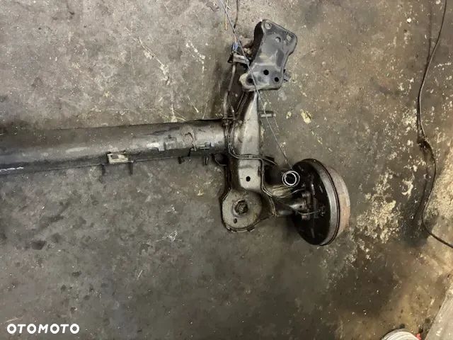 BELKA ZAWIESZENIA OŚ TYŁ PEUGEOT 207 - 3
