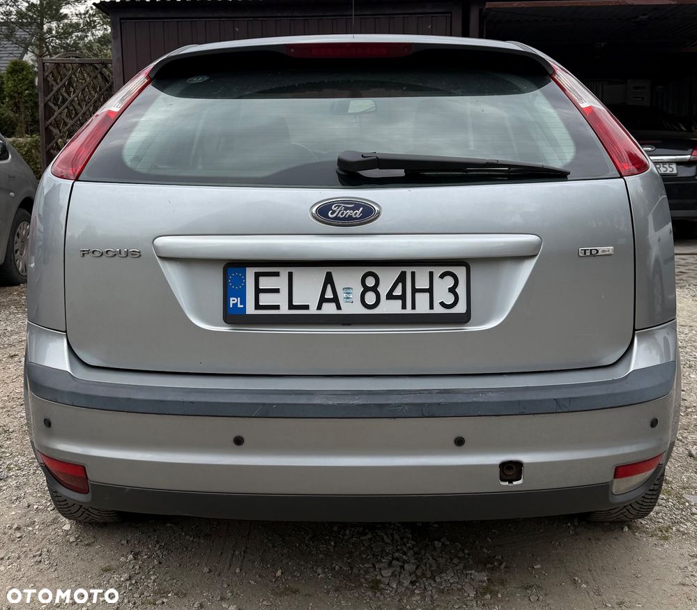 Ford Focus 1.6 TDCi DPF Ghia - 4