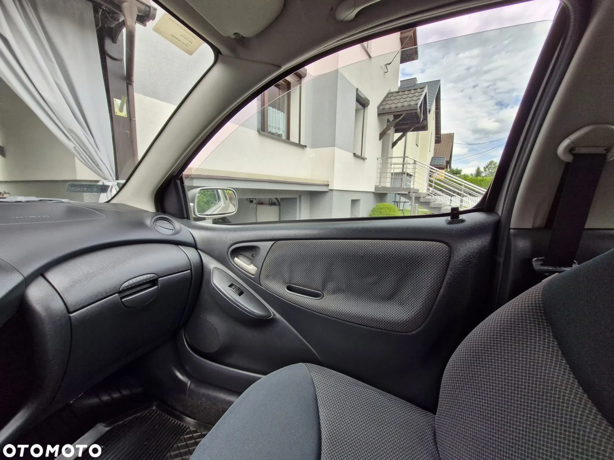 Toyota Yaris 1.3 Blue - 29