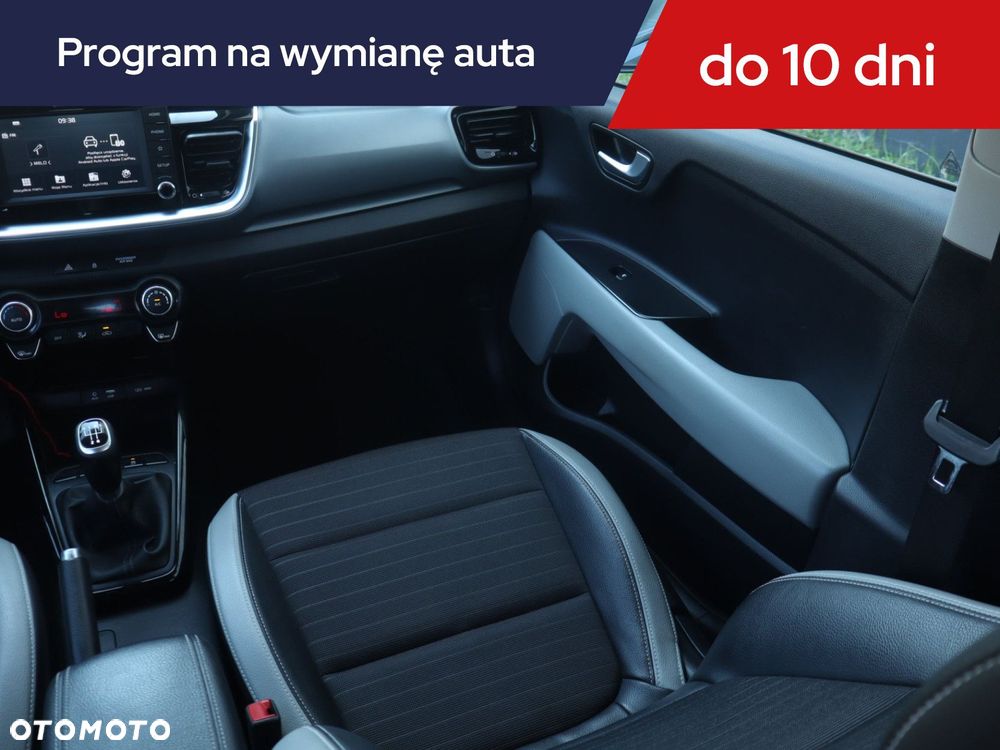 Kia Stonic - 10