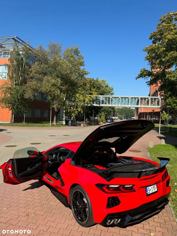 Chevrolet Corvette - 9