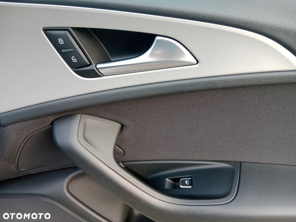 Audi A6 Avant 2.0 TDI Ultra DPF S tronic - 28