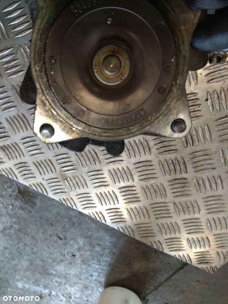IVECO DAILY 3.0 EURO 4 WISKO POMPA WODY OE 504080032 - 4