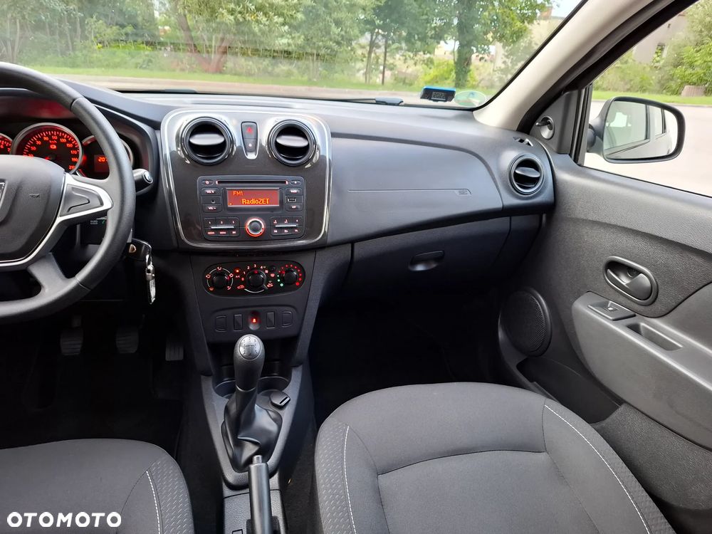 Dacia Logan 1.2 16V 75 Laureate - 27