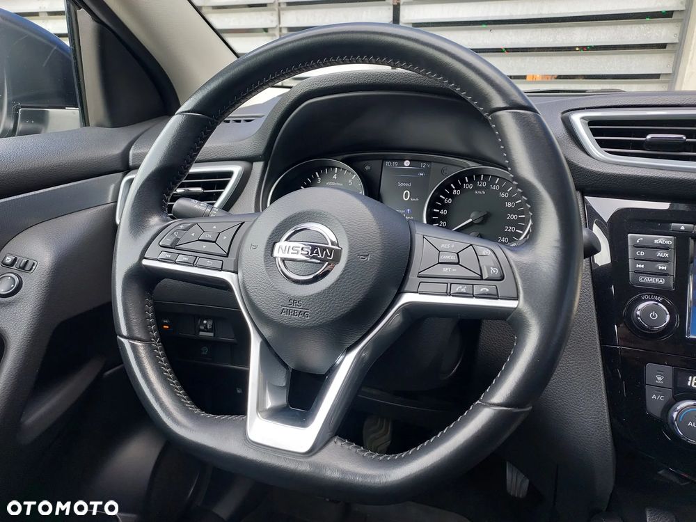 Nissan Qashqai 1.3 DIG-T N-WAY - 38