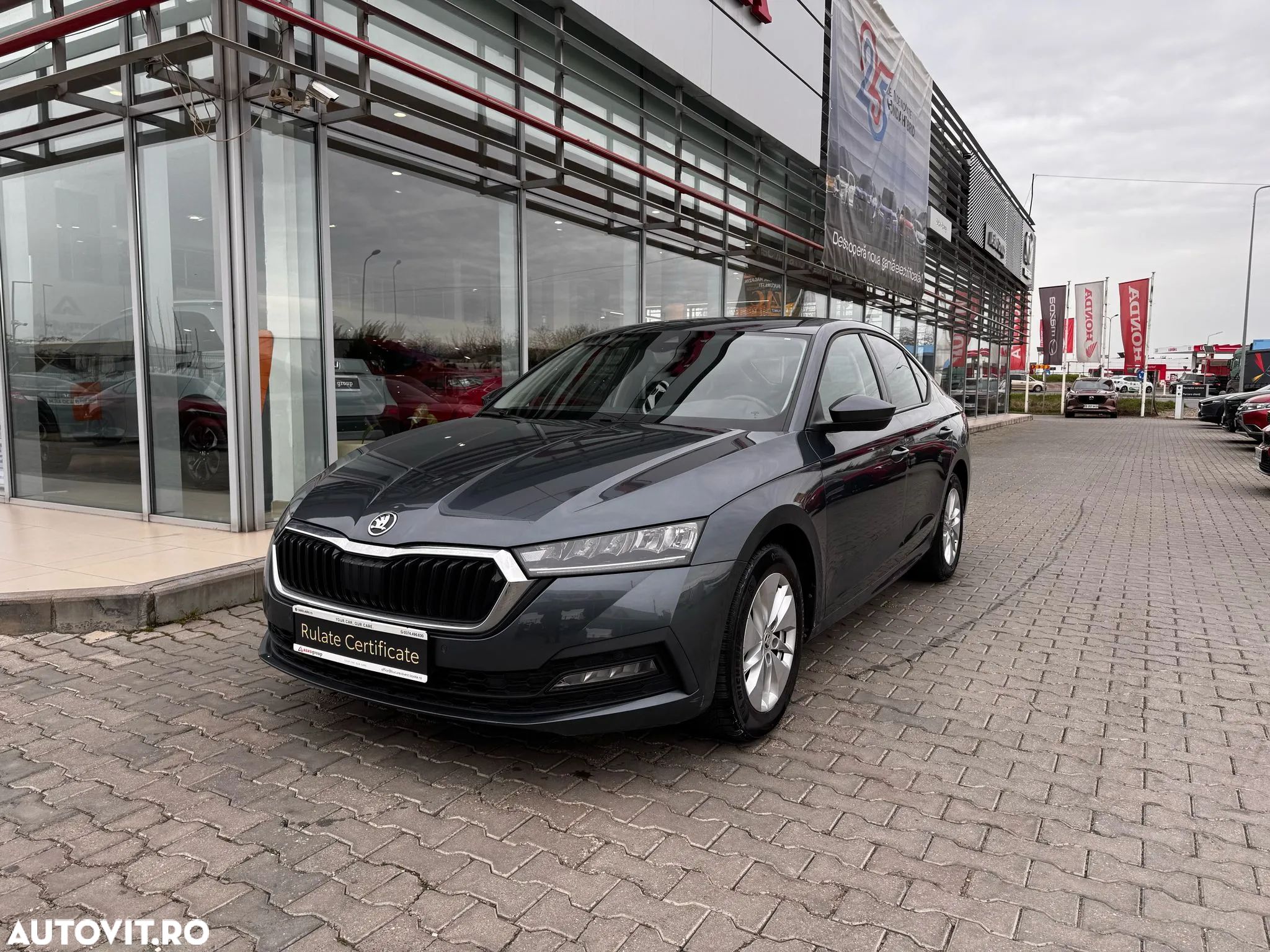 Skoda Octavia 2.0 TDI DSG Ambition - 1