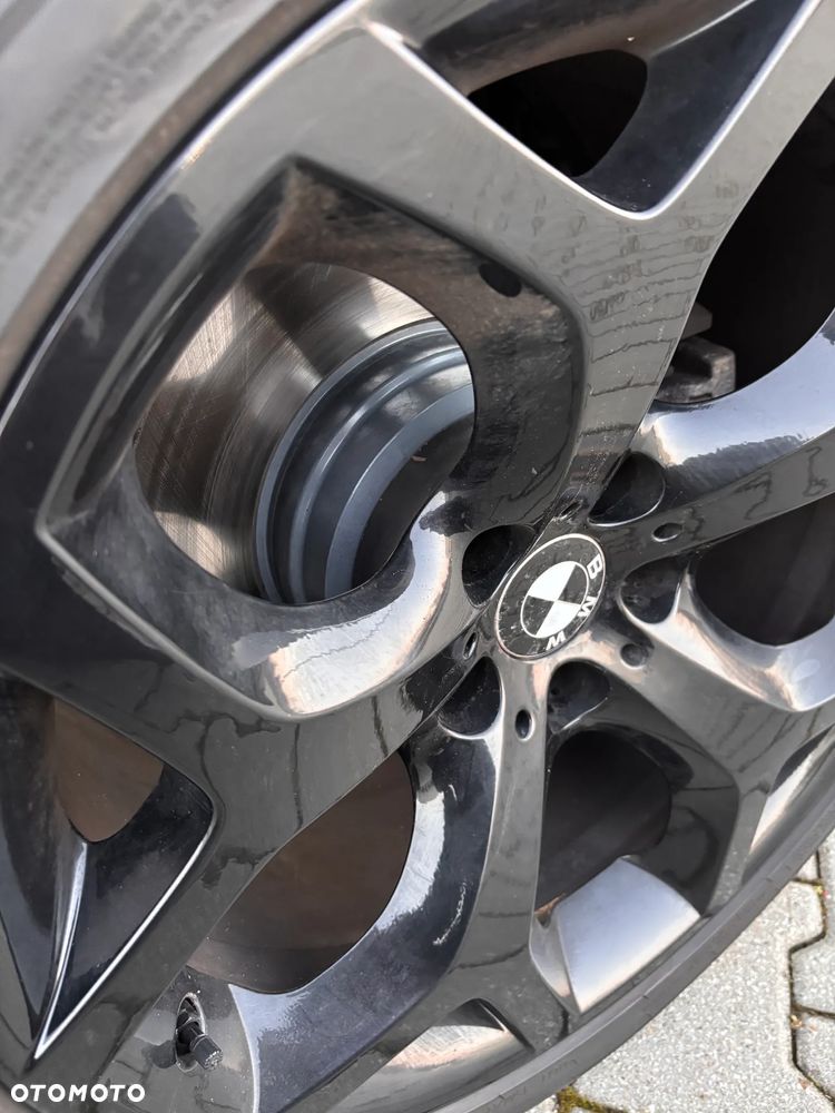 BMW X5 xDrive48i - 12