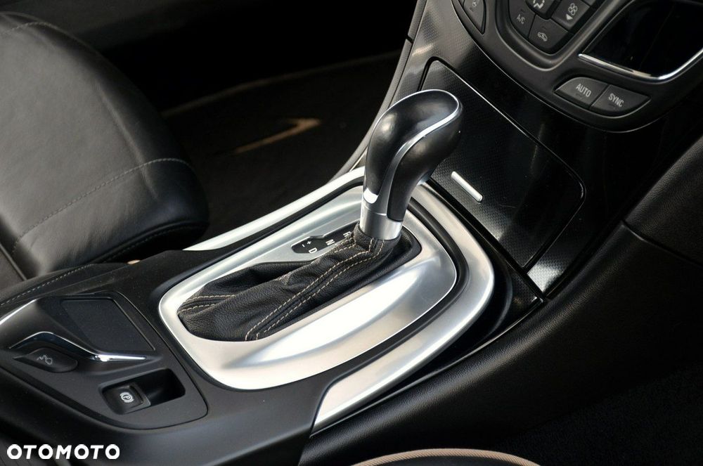 Opel Insignia - 24