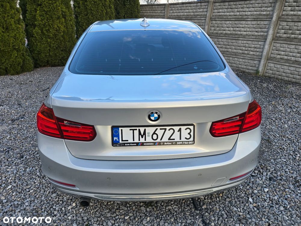 BMW Seria 3 320d - 12