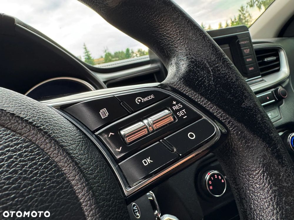 Kia Ceed 1.4 L - 22