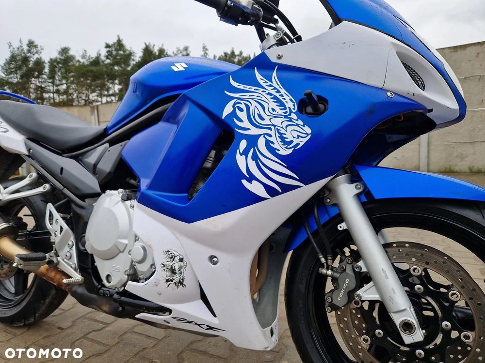 Suzuki GSX - 31