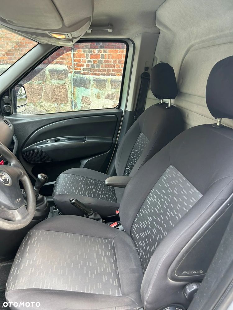 Opel COMBO-D-VAN - 11