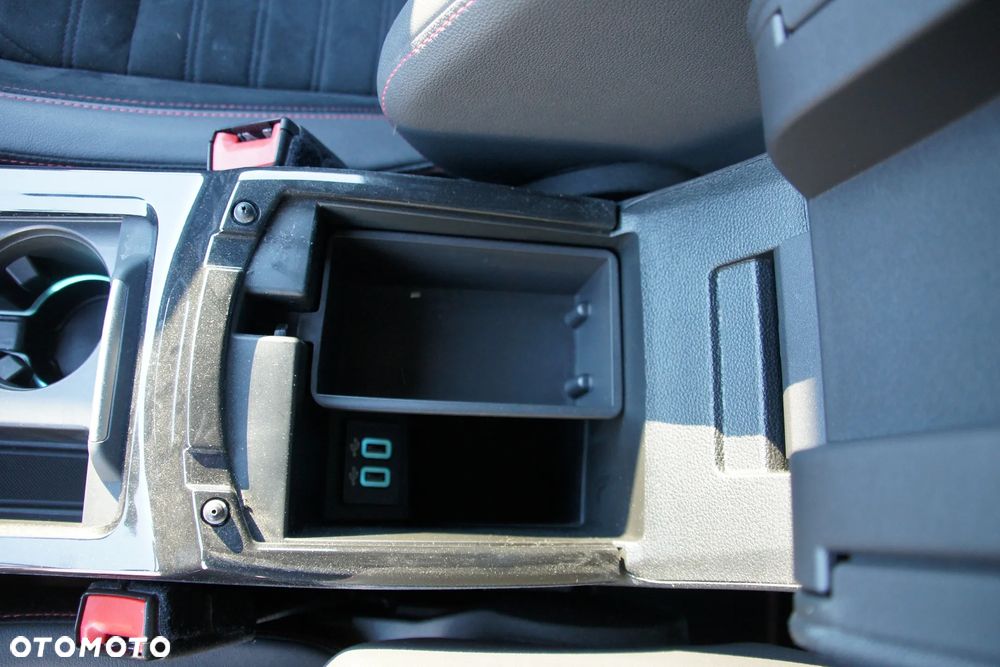 Ford Kuga 1.5 EcoBoost 4x4 ST-Line - 34