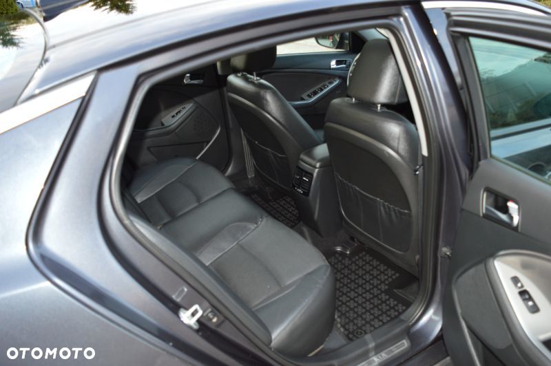 Kia Optima - 28