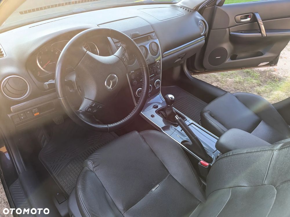 Mazda 6 2.3 Active + - 14