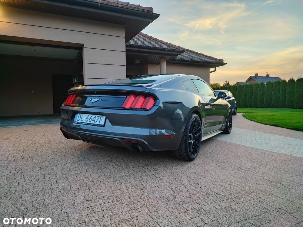Ford Mustang 2.3 EcoBoost - 10
