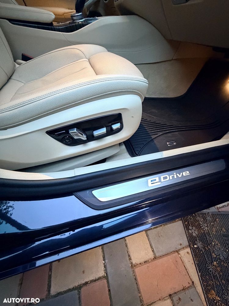 BMW Seria 5 530e xDrive AT PHEV - 23
