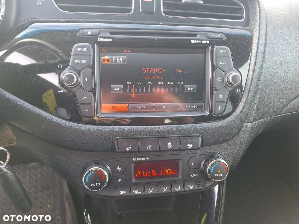 Kia Ceed - 8