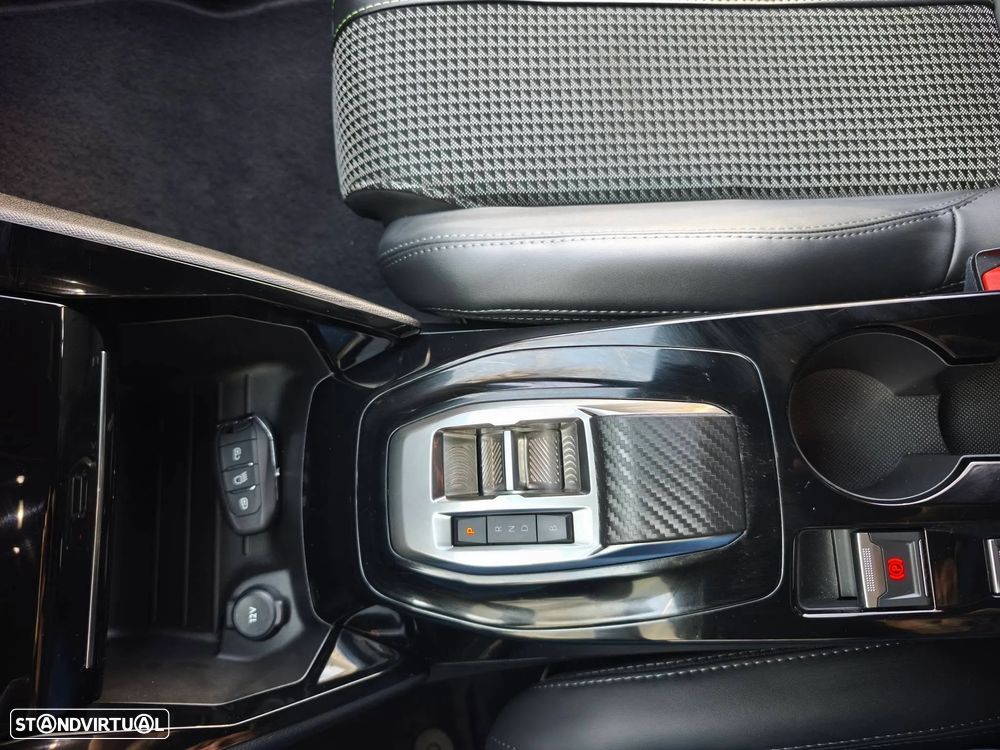 Peugeot e-208 GT Pack - 18