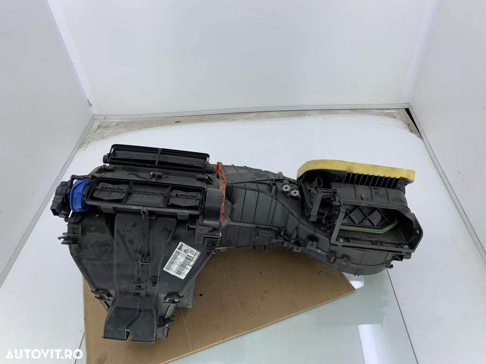 Dezmembrez Aeroterma completa pt volan stanga de pe VW TOURAN… - 1