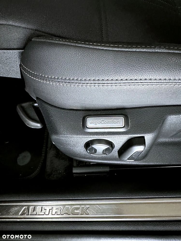 Volkswagen Passat Alltrack 2.0 TDI SCR 4Mot DSG - 15