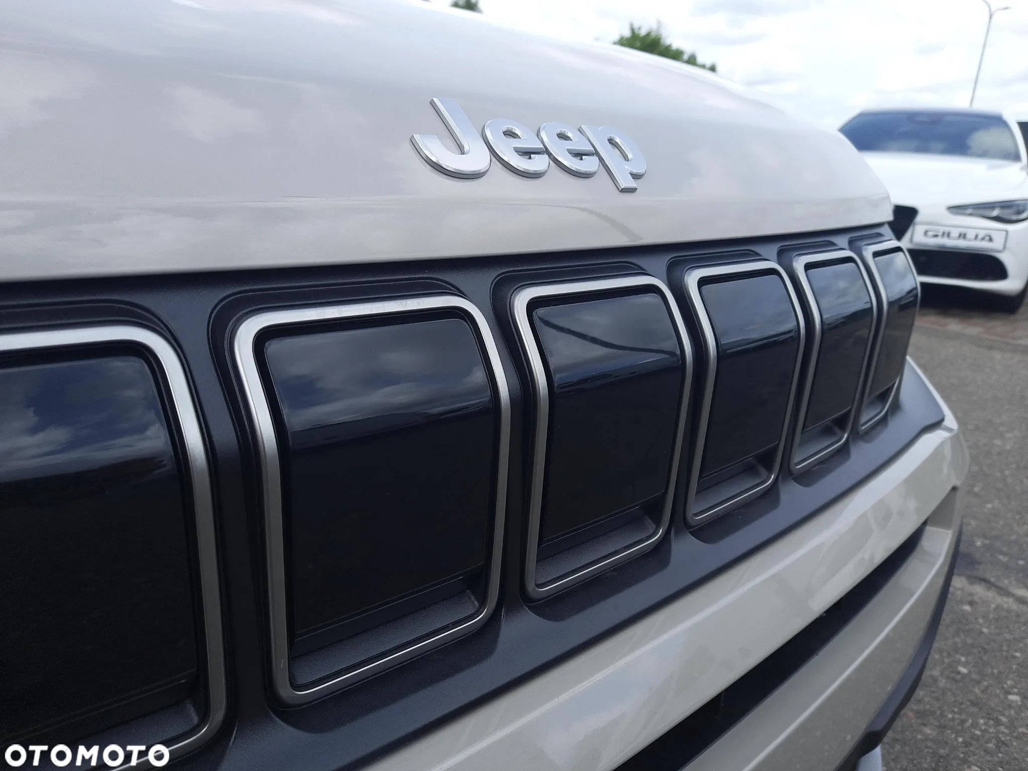 Jeep Avenger - 32