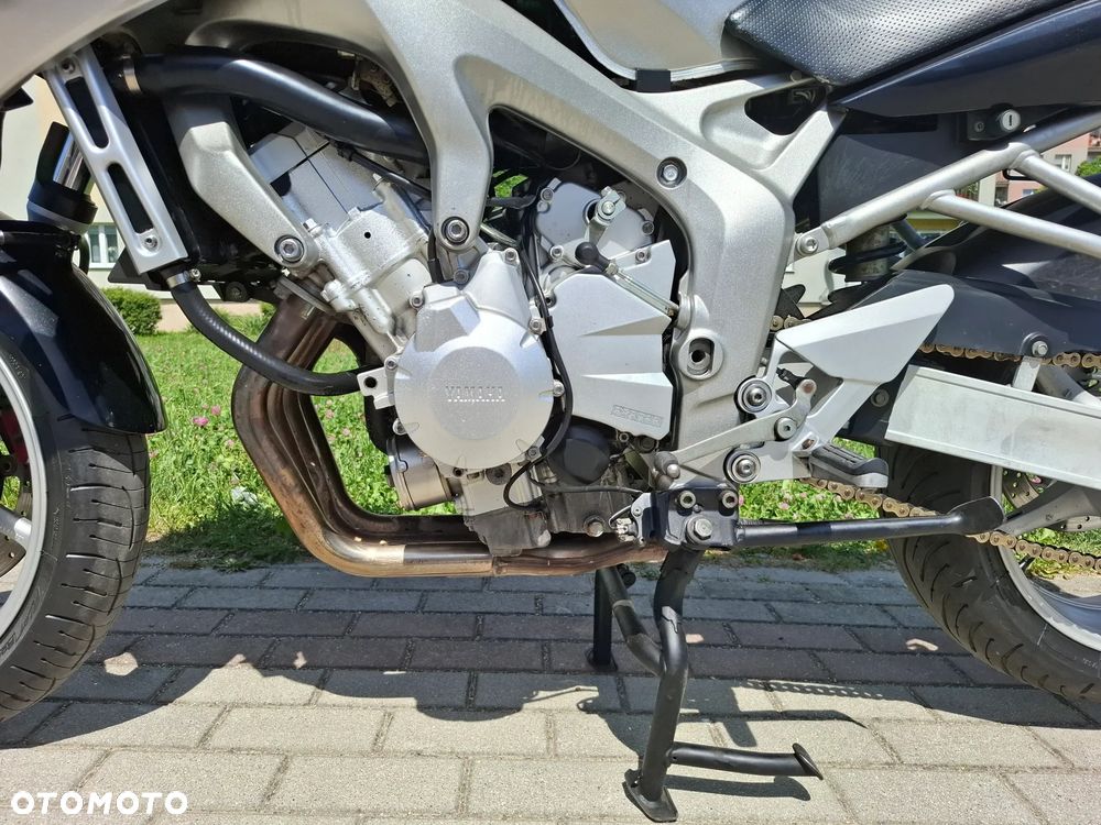 Yamaha FZ6 - 16