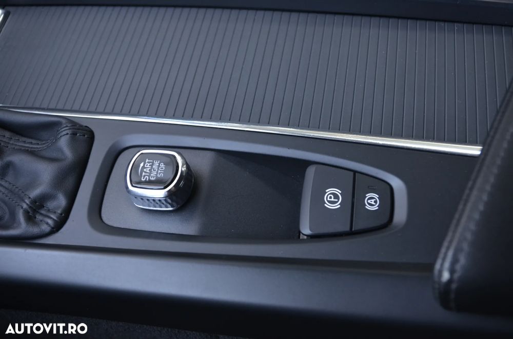 Volvo XC 60 D4 Geartronic Momentum Pro - 22