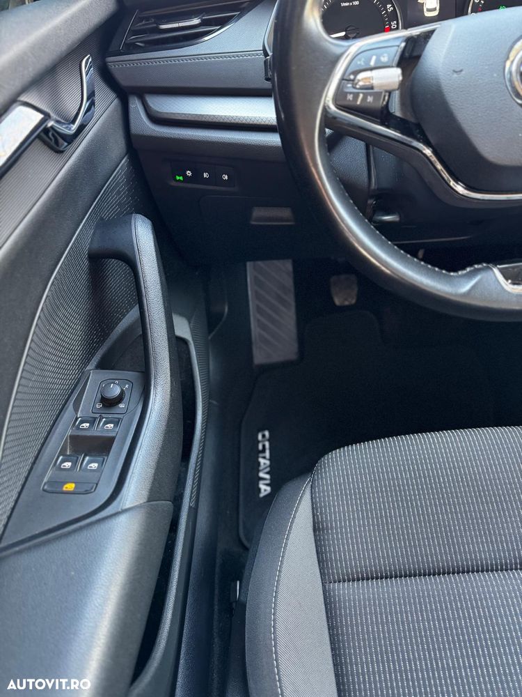 Skoda Octavia 2.0 TDI Ambition - 17