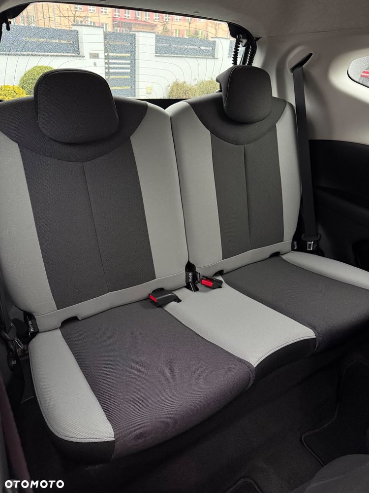 Toyota Aygo x-play - 21