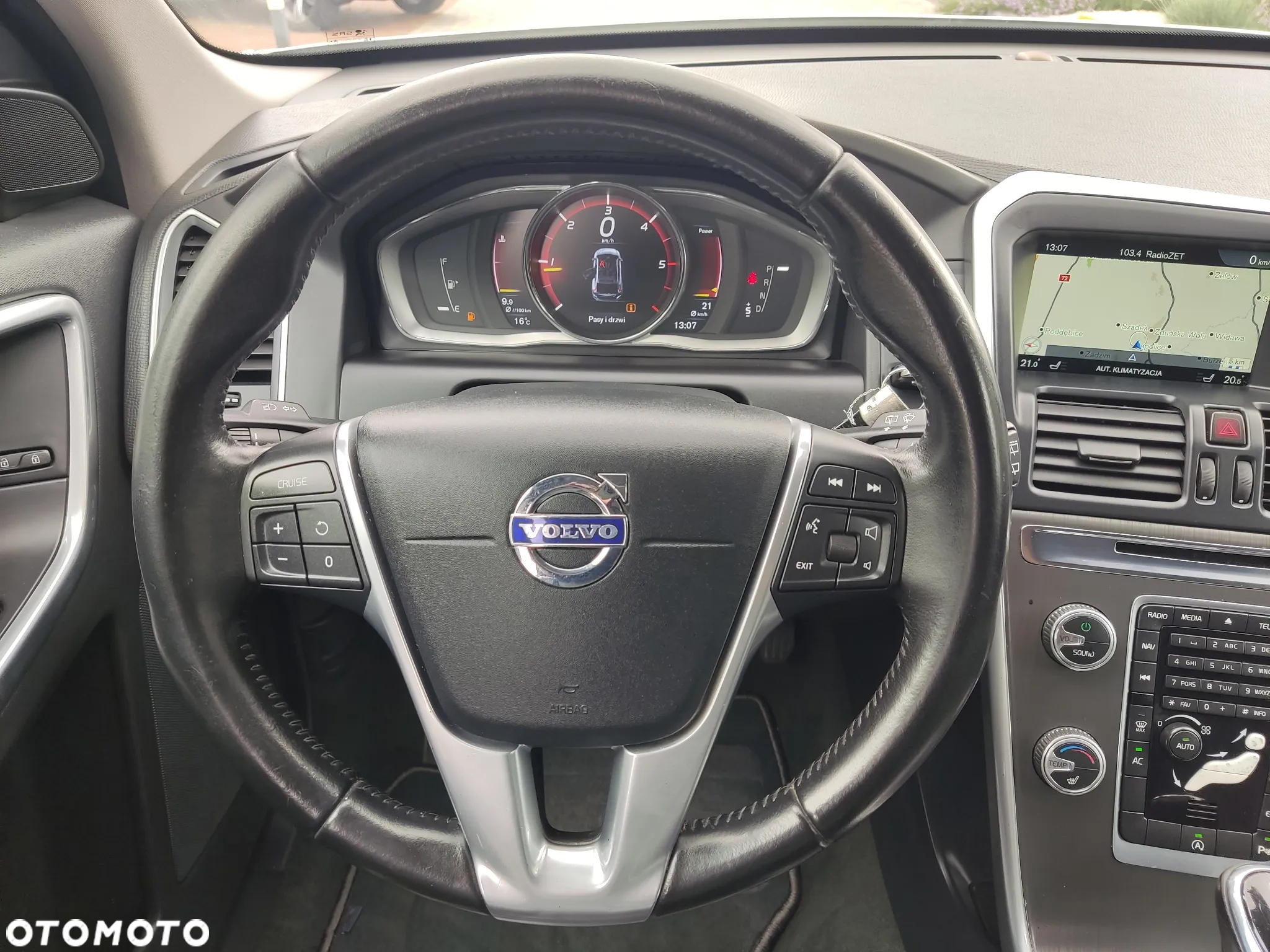 Volvo XC 60 D3 Drive-E Momentum - 22