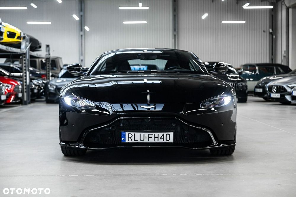 Aston Martin Vantage - 3
