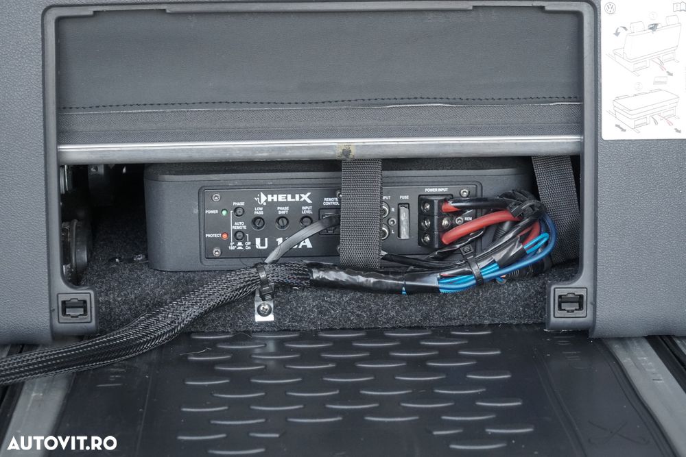 Volkswagen Multivan - 31