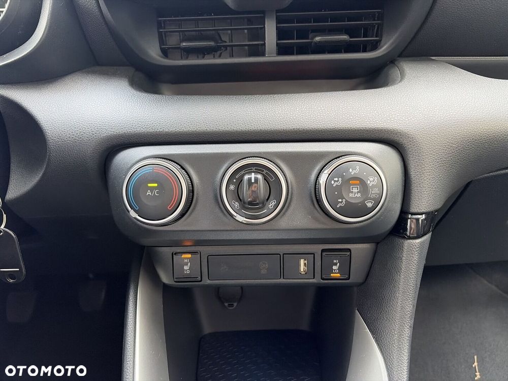 Toyota Yaris - 12