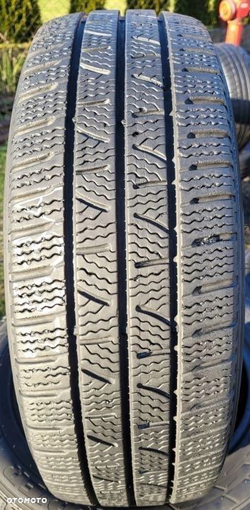 4x Pirelli Carrier Winter 215/60R17C 109/107T Z63A - 3